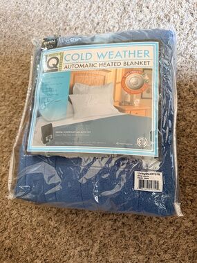 Living Quarters Cold Weather Automatic Heated Blanket - Blue